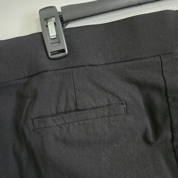 Liz Claiborne Womens Black Straight Mid Rise Pull On Pant Size 14 - Picture 3 of 6
